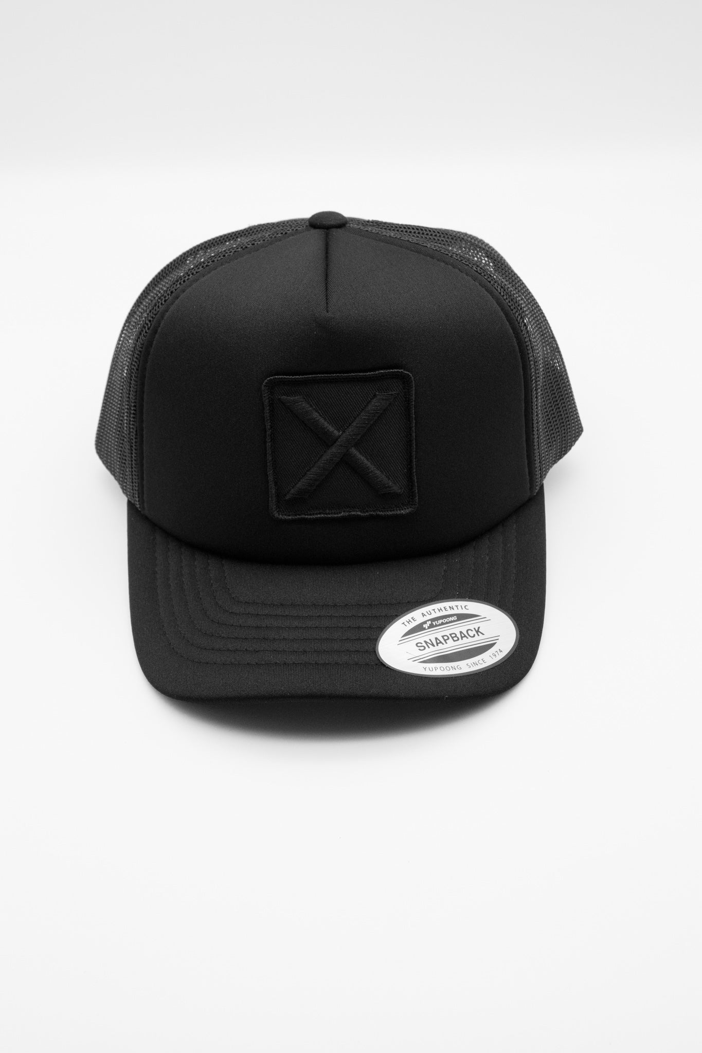 X TRUCKER HAT
